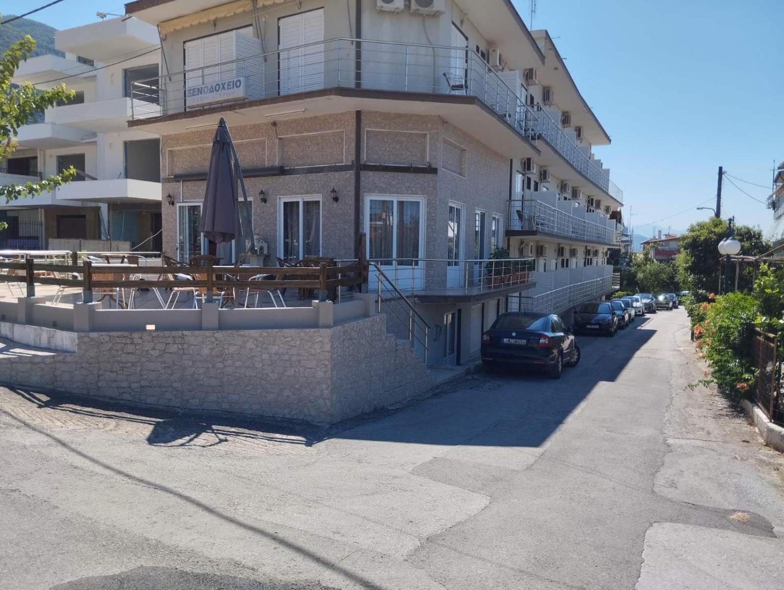 Hotel Neon Astron Kamena Vourla Exterior photo